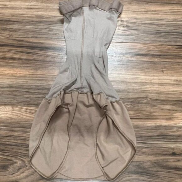 Spanx size C shapewear - Picture 1 of 3